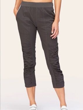 Wearables Geyser Pull On Ruched Crop Pant Gray Cotton Blend Athletic Casual Larg